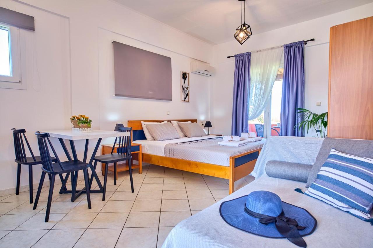 Logas Beach Studios Peroulades  Exterior foto