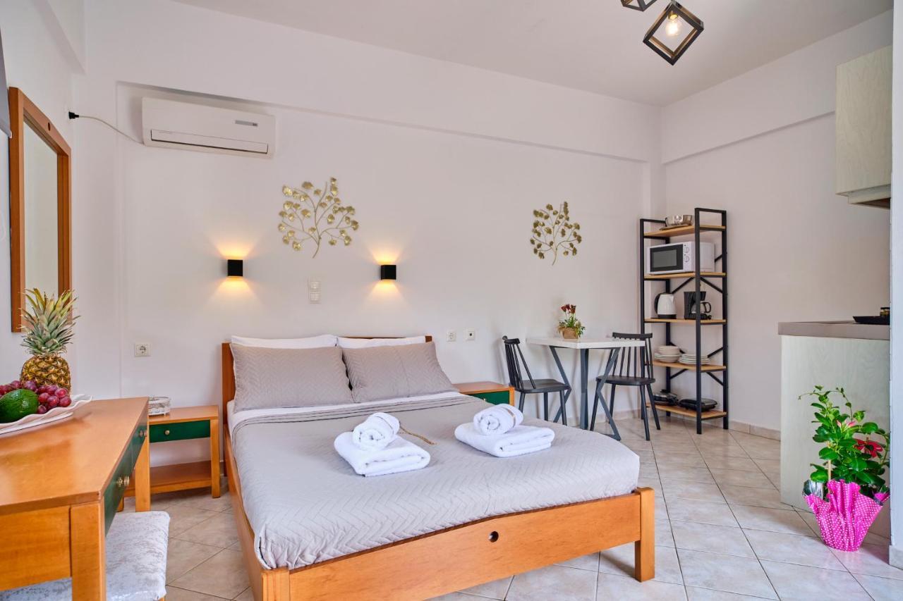 Logas Beach Studios Peroulades  Exterior foto
