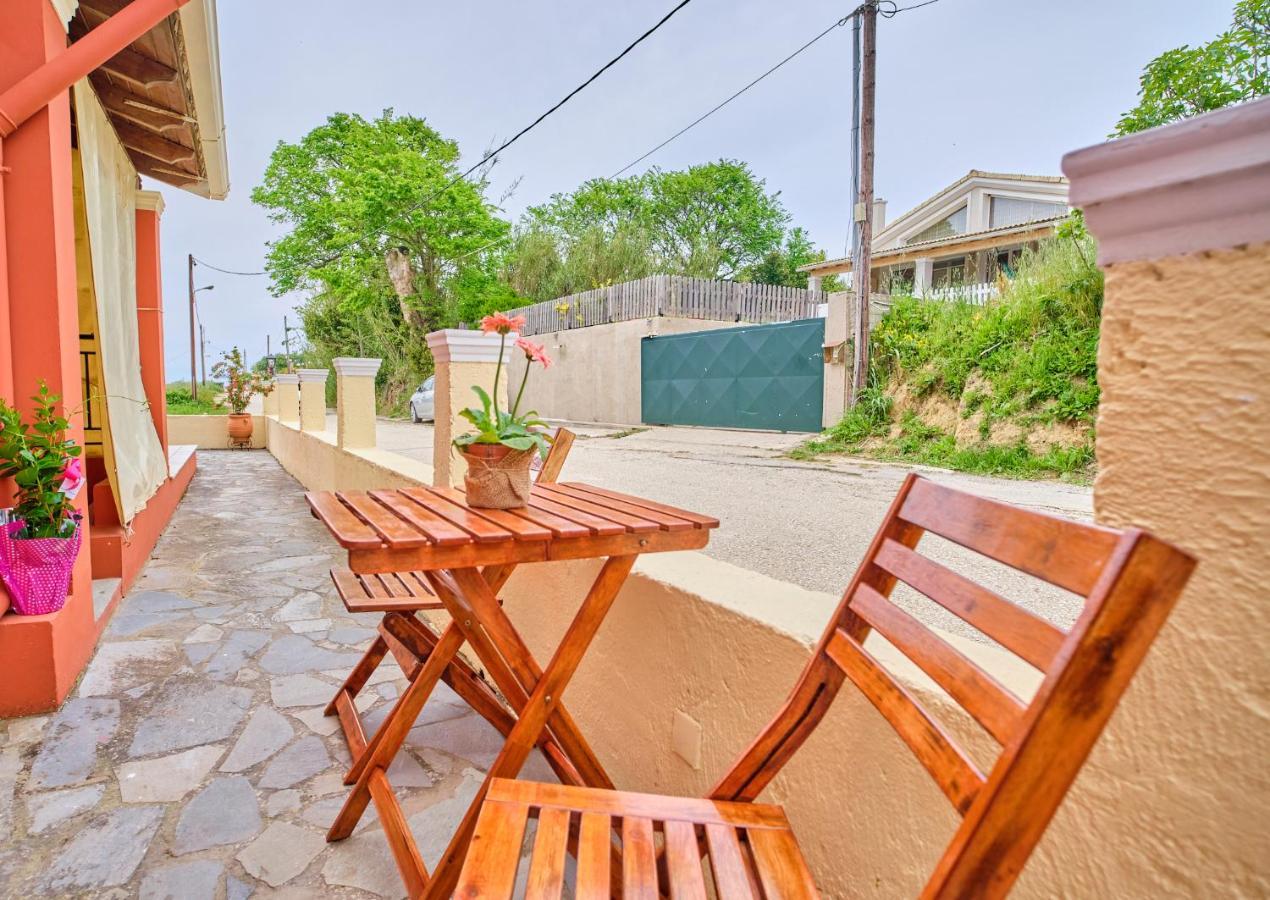 Logas Beach Studios Peroulades  Exterior foto