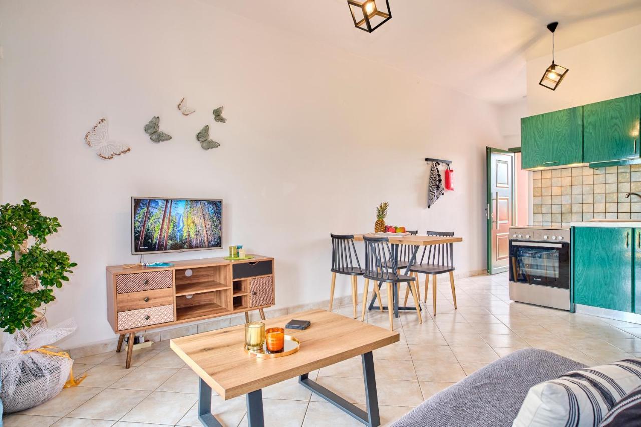 Logas Beach Studios Peroulades  Exterior foto