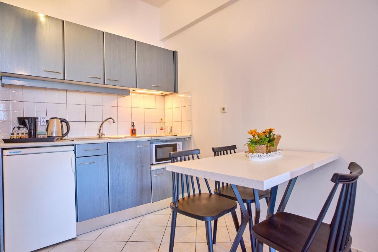 Logas Beach Studios Peroulades  Exterior foto