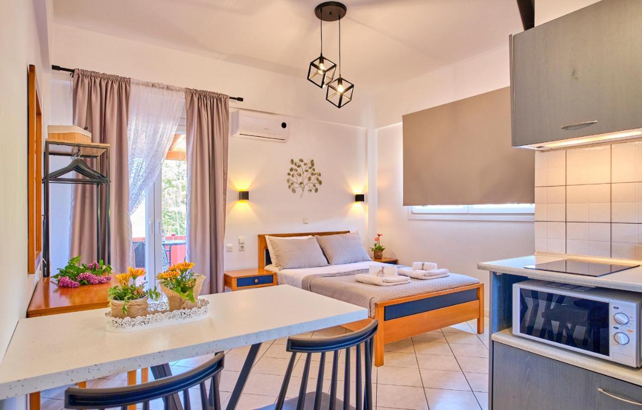 Logas Beach Studios Peroulades  Exterior foto