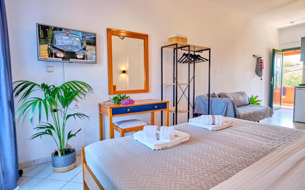 Logas Beach Studios Peroulades  Exterior foto