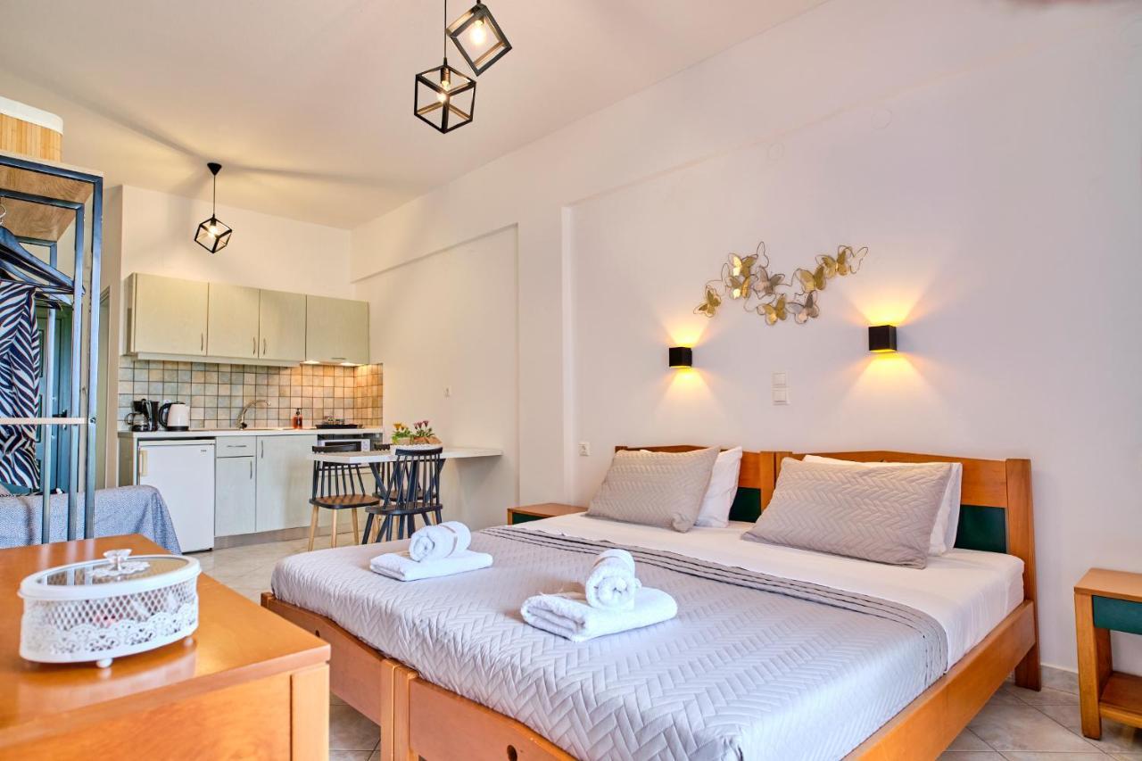 Logas Beach Studios Peroulades  Exterior foto