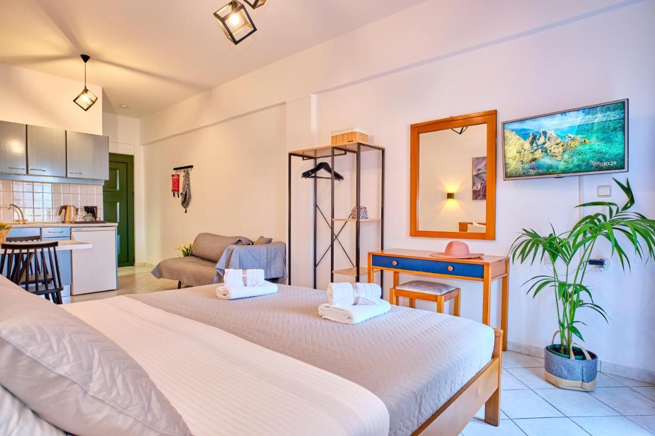 Logas Beach Studios Peroulades  Exterior foto