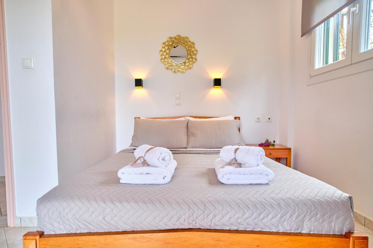 Logas Beach Studios Peroulades  Exterior foto