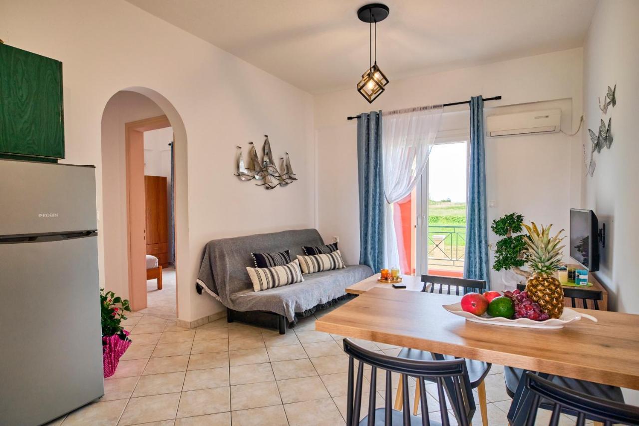 Logas Beach Studios Peroulades  Exterior foto